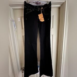 Gorgeous NWT never worn KROQUE pitch black jeans!